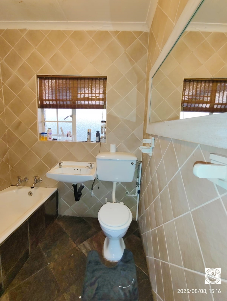 4 Bedroom Property for Sale in Vaalpark Free State